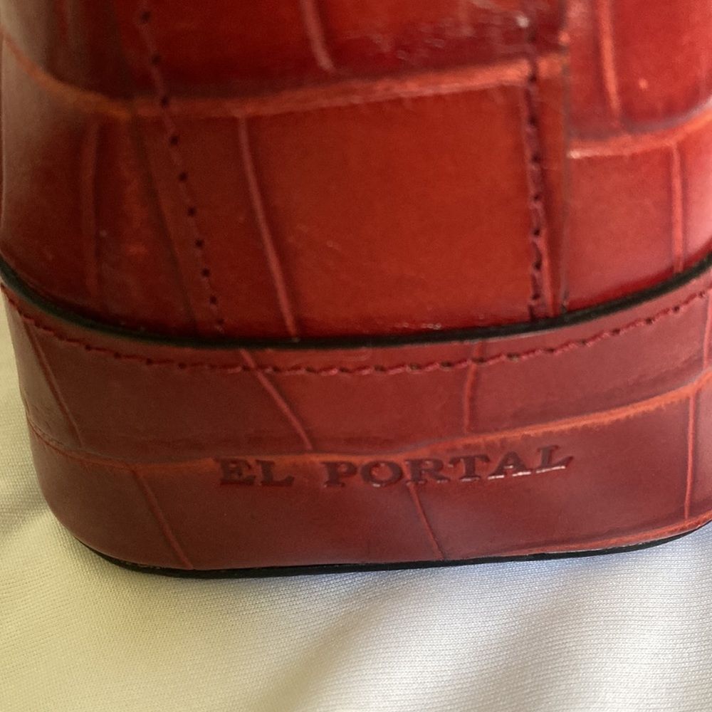 El Portal Genuine Leather Croc Embossed Handbag - Picture 6 of 11